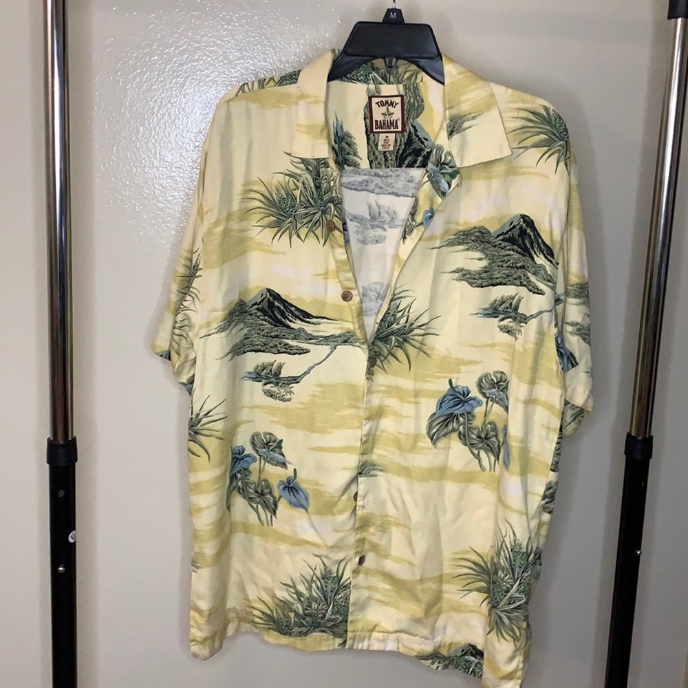 Tommy Bahama Button Up